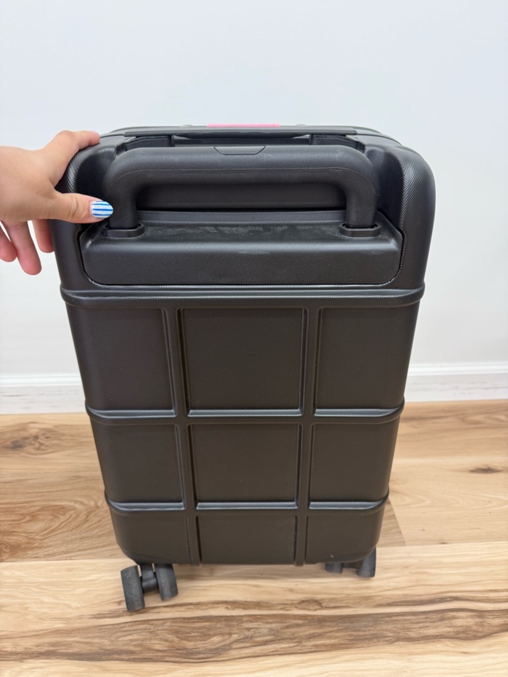 The North Face Hard Shell Carry-On Black Suitcase - Picture 5 of 13